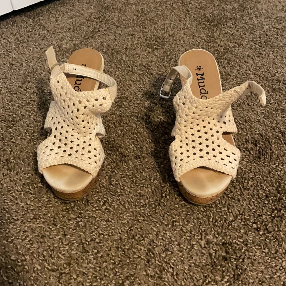 Mudd white wedges